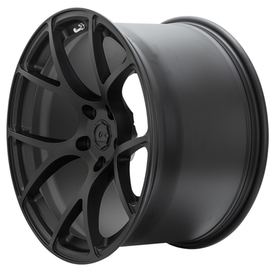 Gewankelde Spokes omdat Gesmeed BMW M2 Ompetition Duim 16-26 van RS41 rijdt