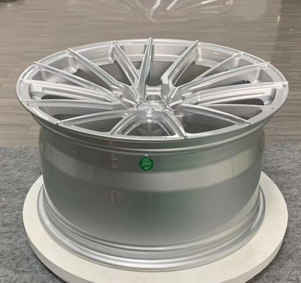 Zilver gepolijste Vossen HF-4T gesmede wielen voor Audi RS4 A6
