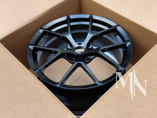 BBS FI R Custom gesmeed zwarte wielen velgen voor BMW M2 M3 beschikbaar