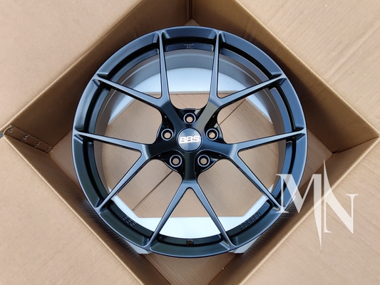 BBS FI R Custom gesmeed zwarte wielen velgen voor BMW M2 M3 beschikbaar