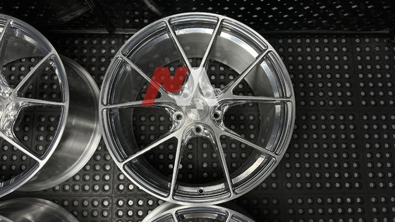 BMW Gesmede Velgen Gepolijst Zilver Geborsteld Oppervlak Voor F87 F80 F82 F90 M2 M3 M4 M5