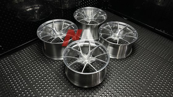BMW Gesmede Velgen Gepolijst Zilver Geborsteld Oppervlak Voor F87 F80 F82 F90 M2 M3 M4 M5